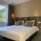 Olive Beach, luxury beachhouse 150 m from the beach