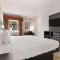 Quality Suites Tulsa I-44