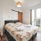 Frogmore- pretty central cottage with Castle views