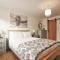 Frogmore- pretty central cottage with Castle views