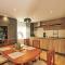 Frogmore- pretty central cottage with Castle views