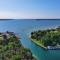 118D Edgewater Inn