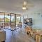Downtown Kona Condo with Pool Access Walk to Beach! - كيلوا كونا