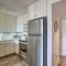 Downtown Kona Condo with Pool Access Walk to Beach! - كيلوا كونا