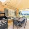 Sandy Beach House Corlette Unit 1 Waterfront WI-FI Aircon