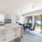 Sandy Beach House Corlette Unit 1 Waterfront WI-FI Aircon