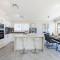 Sandy Beach House Corlette Unit 1 Waterfront WI-FI Aircon