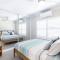 Sandy Beach House Corlette Unit 1 Waterfront WI-FI Aircon