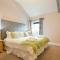 Dunlin Cottage - Lucker Steadings