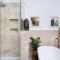 Stockton House- spectacular 2 bedroom home