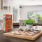 Hollys Hacienda with Heated Pool and Patio Area - هوليوود