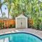 Chic Victoria Park Villa with Heated Pool and Spa - Fort Lauderdale
