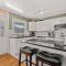 Serenity Views Retreat - Close to City and Parkway!
