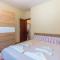 4 Bedroom Awesome Home In Kostrena - Kostrena (Costrena)