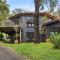Yirrip House Nestled on the edge of National Park