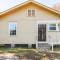 Cozy Yellow Home near LSU and Downtown - Baton Rouge