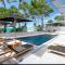 18OB Absolute Beachfront - Noosa Main Beach