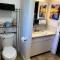 THE HILO HOMEBASE - Charming 3 Bedroom Hilo Home, with AC! - 希洛