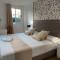 Hostal GARDEN ROUS