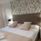 Hostal GARDEN ROUS