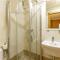 H-A Hotel Trebol