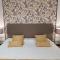 Hostal GARDEN ROUS