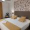 Hostal GARDEN ROUS