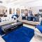 Oceana Blue / Beach Front / Pool / Bar / Relax
