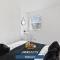 Nuneaton - Ideal 3 Bedroom, Wi-fi Parking, Sleeps 6 - JRR Stays