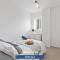 Nuneaton - Ideal 3 Bedroom, Wi-fi Parking, Sleeps 6 - JRR Stays