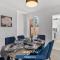 Nuneaton - Ideal 3 Bedroom, Wi-fi Parking, Sleeps 6 - JRR Stays