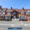 Nuneaton - Ideal 3 Bedroom, Wi-fi Parking, Sleeps 6 - JRR Stays