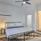 Stylish Klamath Falls Unit Less Than half Mi to OIT!