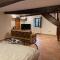 MAISON LA BURELIERE - holiday home for families, groups, couples - Gorron