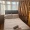 TJ Homes - One double bed room with garden view - Next to tube station - Ruislip