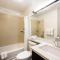 Sonesta Simply Suites Detroit Troy