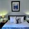 Canadian Rockies Chalets by Trilink - 2 & 3 Bedroom Condos - Self Check-In - Walking Distance to Downtown - Free Parking - Pet-Friendly - No AC