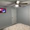 Modern 2/1 in Parrish FL Sleeps 6 Quiet Dead End St 1/2 Acre Wow - Parrish