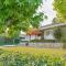 @ Marbella Lane - Serene Ranch Style Home w/Pool - 福乐顿市