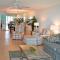 Westbay Point Moorings 274 Home - هولمز بيتش