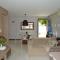 Quarto e sala na natureza (Com Jacuzzi) - ماسيو