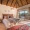 Luxurious 4 Bedroom Villa 94