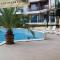 Royal Cove ApartHotel - Self-catering