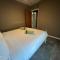 Restful single bedroom getaway - بيلنغز