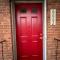 The Red Door 2-bedroom townhouse near VT & RU