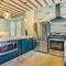 Stylish Newark Home with Deck Less Than 14 Mi to NYC! - Ньюарк