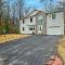 3 Mi to Kalahari Pocono Summit Home with Game Room!