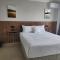 1205OnTheGoldenMile - 4 Sleeper Ocean View with Pool & Braai at 10 South - Durban