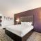 Clarion Inn & Suites Across From Universal Orlando Resort - Orlando
