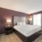 Clarion Inn & Suites Across From Universal Orlando Resort - Orlando